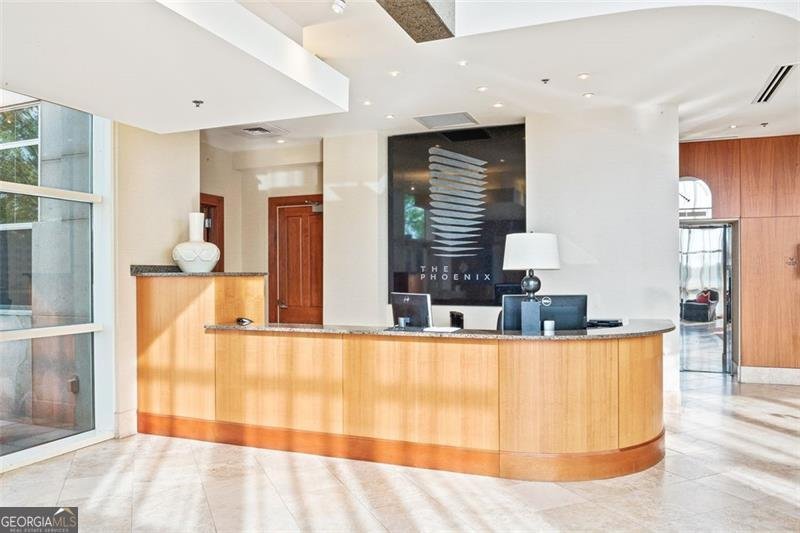 2881 Peachtree Road Atlanta - 35