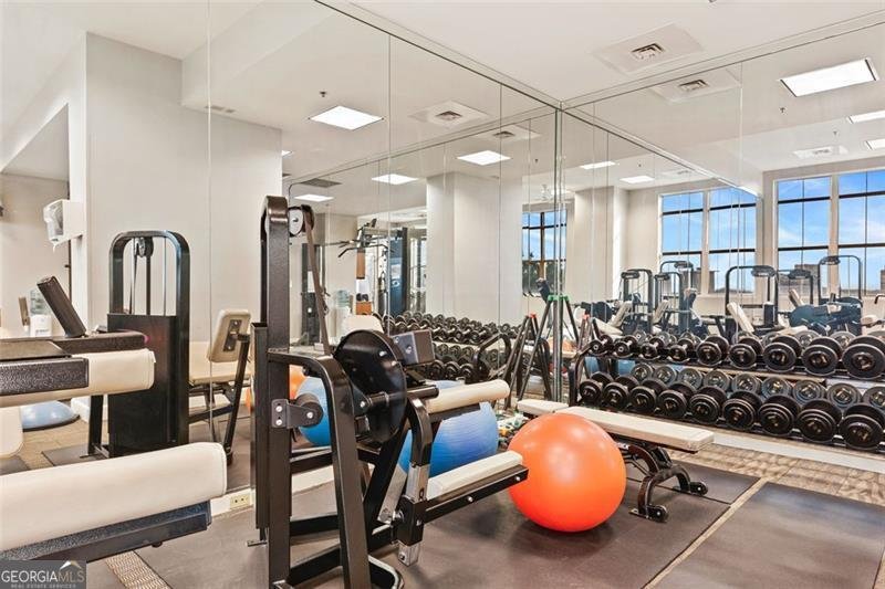 2881 Peachtree Road Atlanta - 39