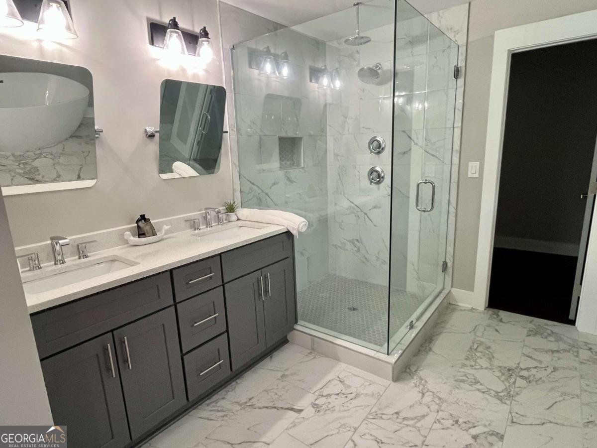 1255 Plaza Avenue Atlanta - 17