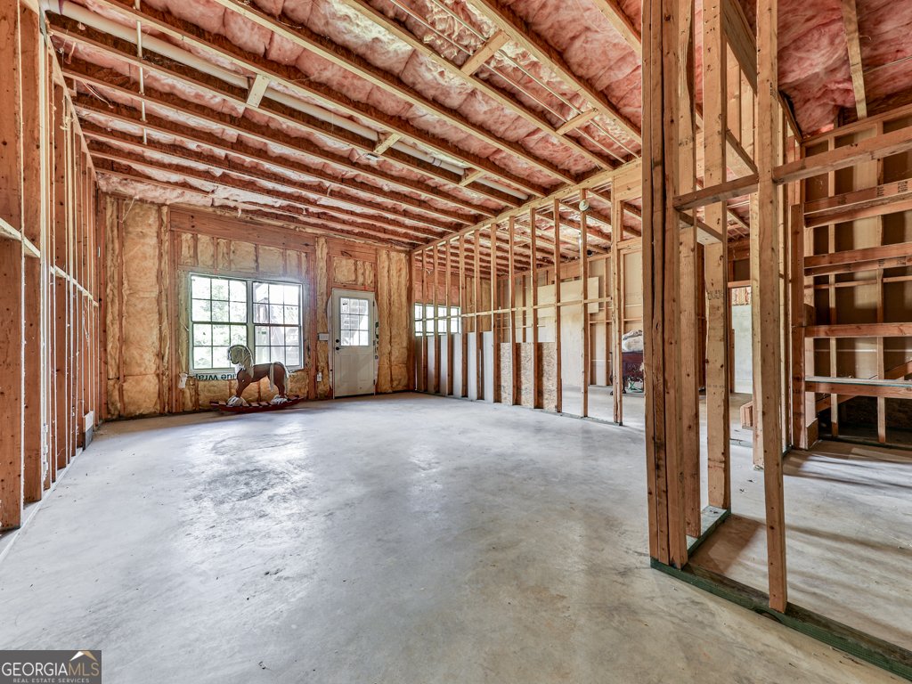 6504 Cedar Mountain Road Douglasville - 33