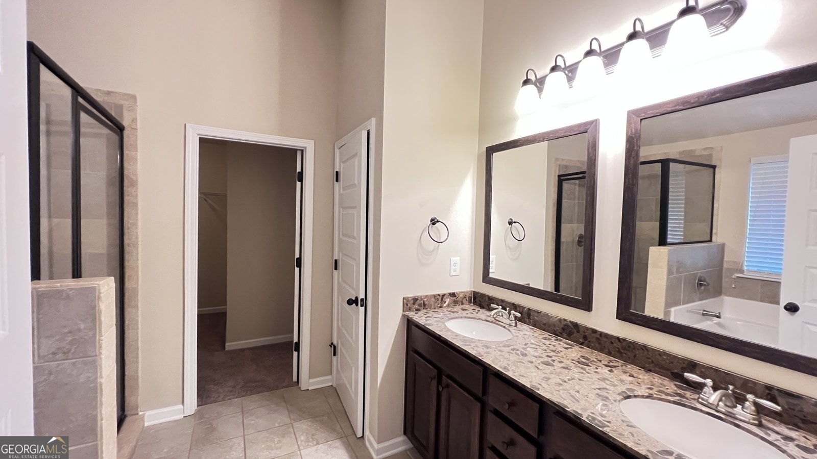 529 Red Fox Drive Dallas - 34