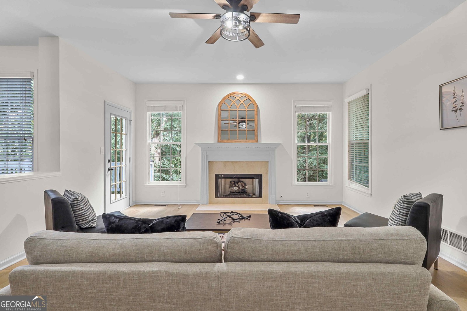 1595 Hawkins Cove Trail Roswell - 13