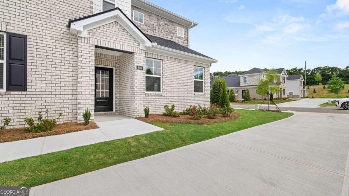 550 SILVER MOON Drive Loganville - 2