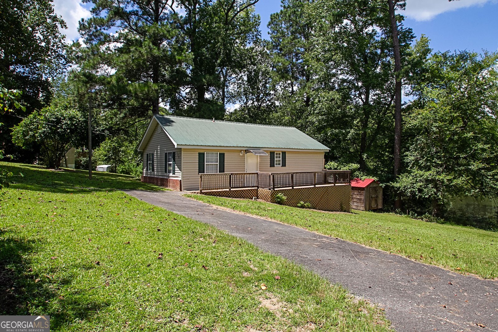 125 Twin Lakes Road Milledgeville - 1