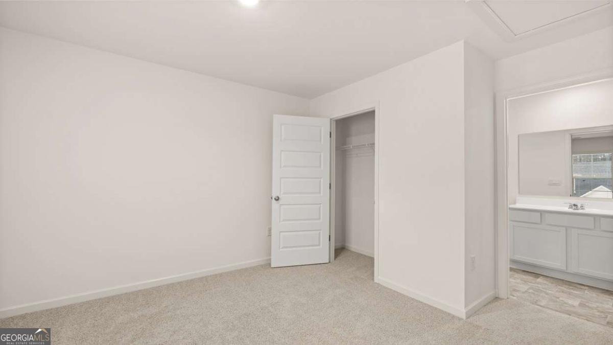 552 SILVER MOON Drive Loganville - 35