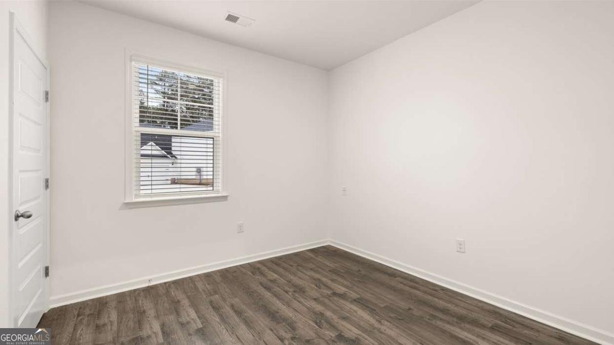 556 SILVER MOON Drive Loganville - 27