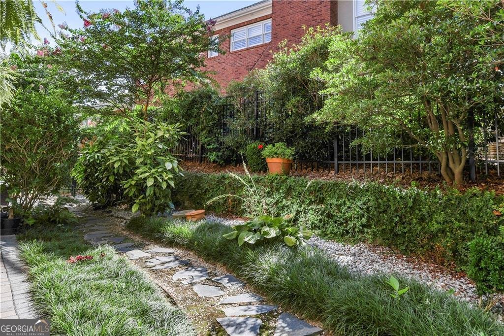 1048 Arbor Trace Atlanta - 38