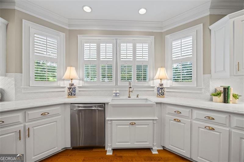 1292 GREEN TURF Drive Snellville - 27