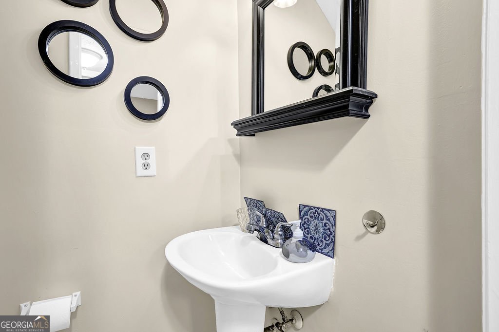3125 Reeves Street Smyrna - 20