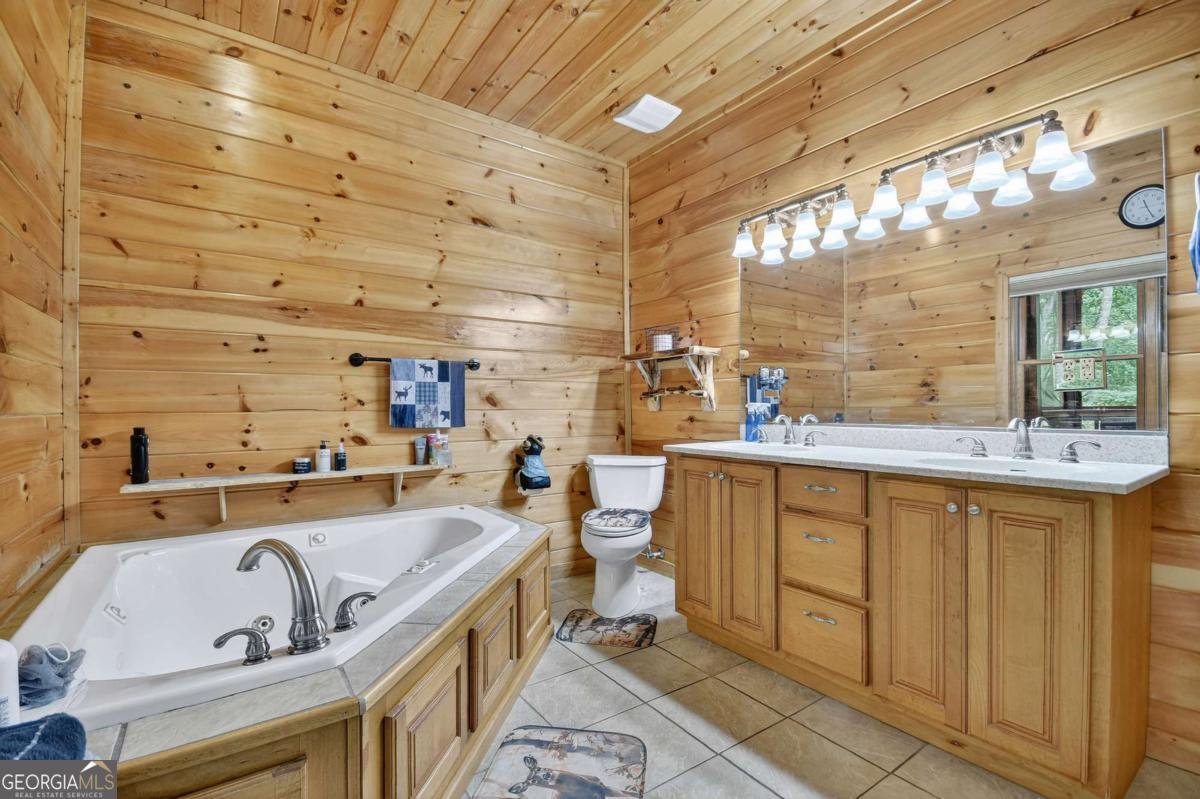 2587 Goose Island Road Cherry Log - 25