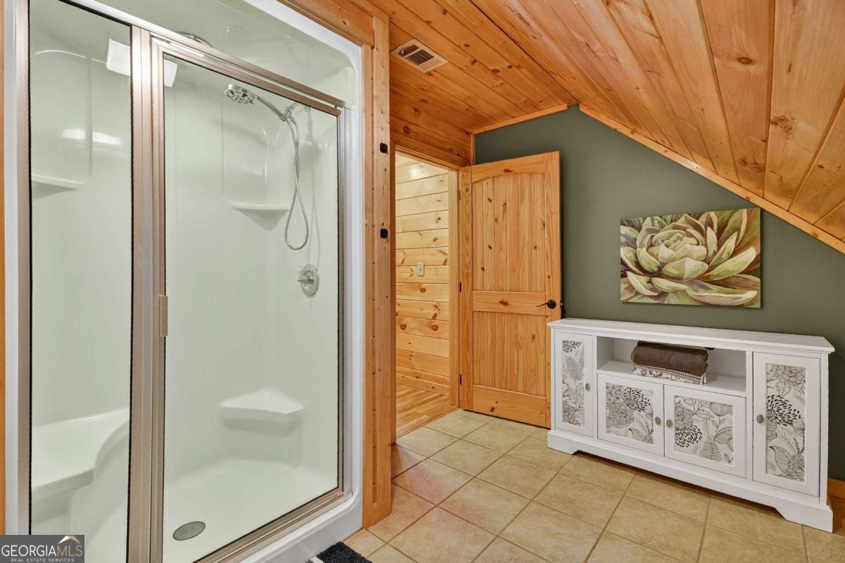2587 Goose Island Road Cherry Log - 39