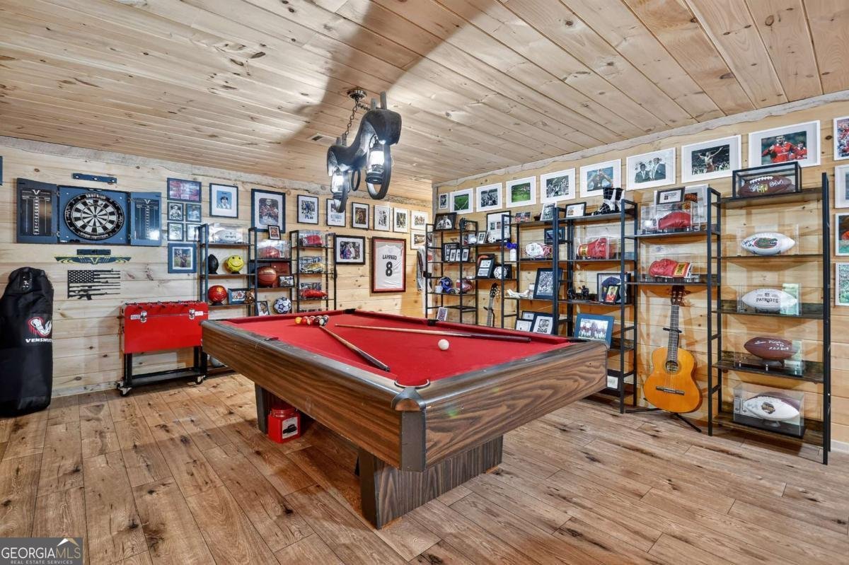 2587 Goose Island Road Cherry Log - 41
