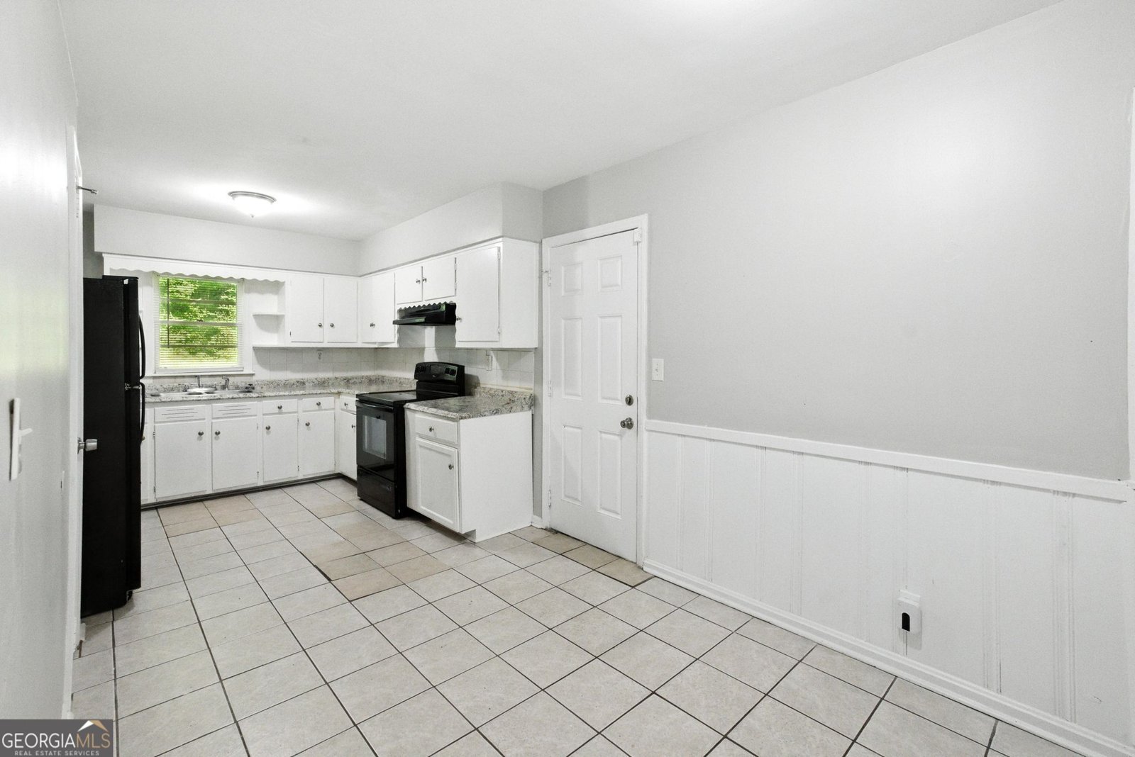 2370 Farley Street East Point - 10