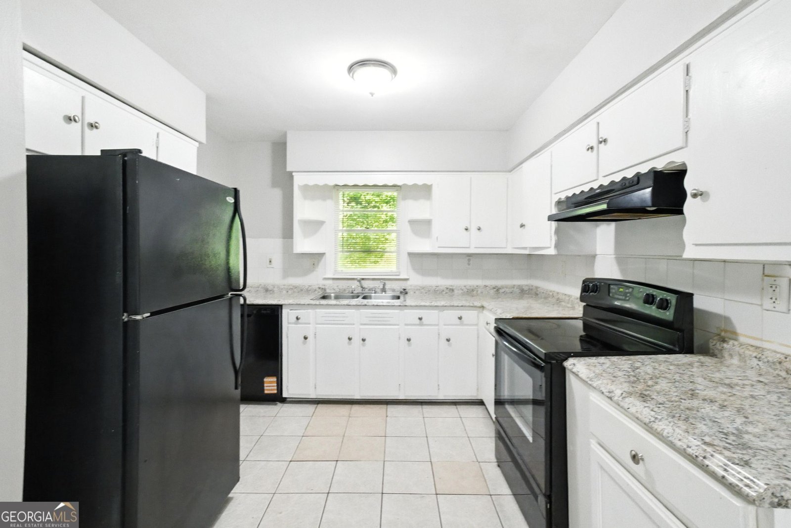 2370 Farley Street East Point - 12