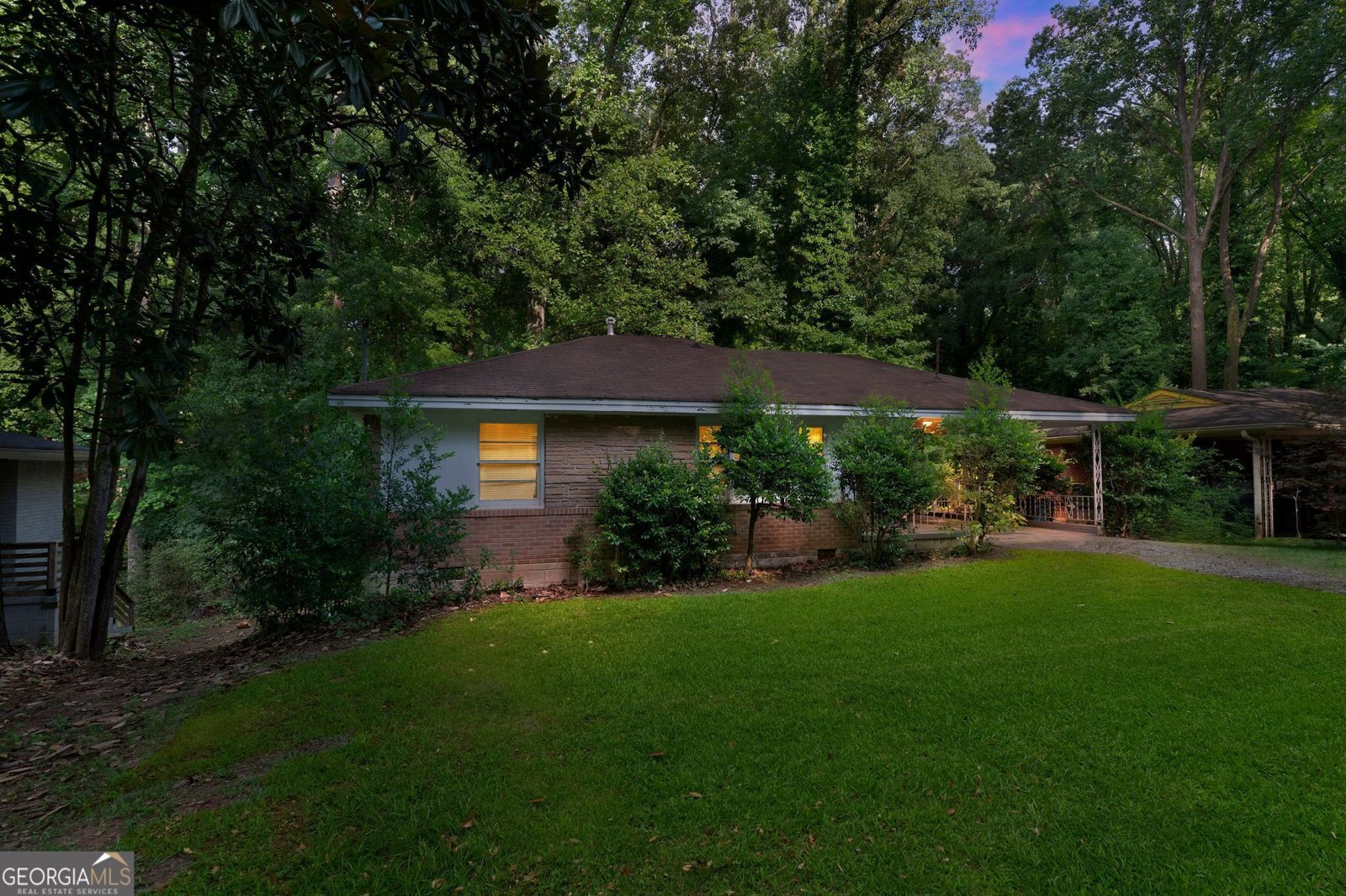 2370 Farley Street East Point - 34