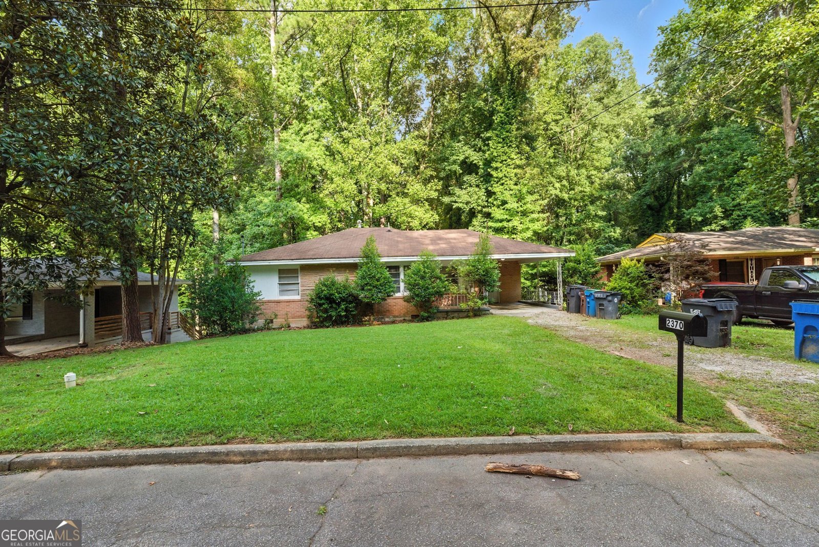 2370 Farley Street East Point - 35