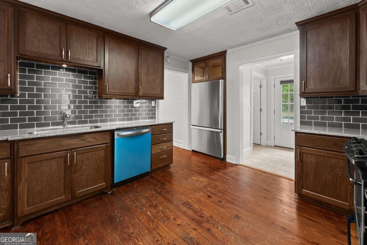 59 WRIGHT Street Winder - 12