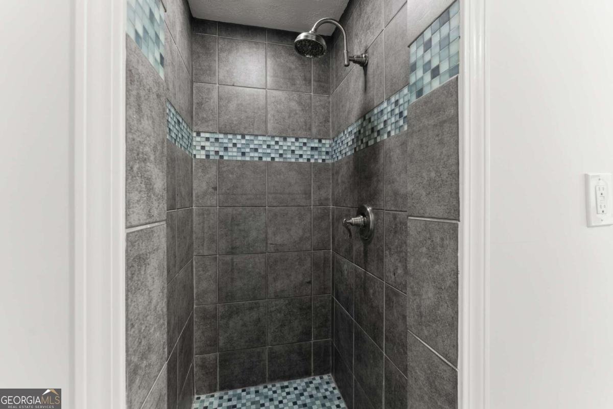 59 WRIGHT Street Winder - 18