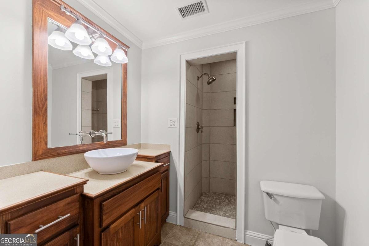 59 WRIGHT Street Winder - 24