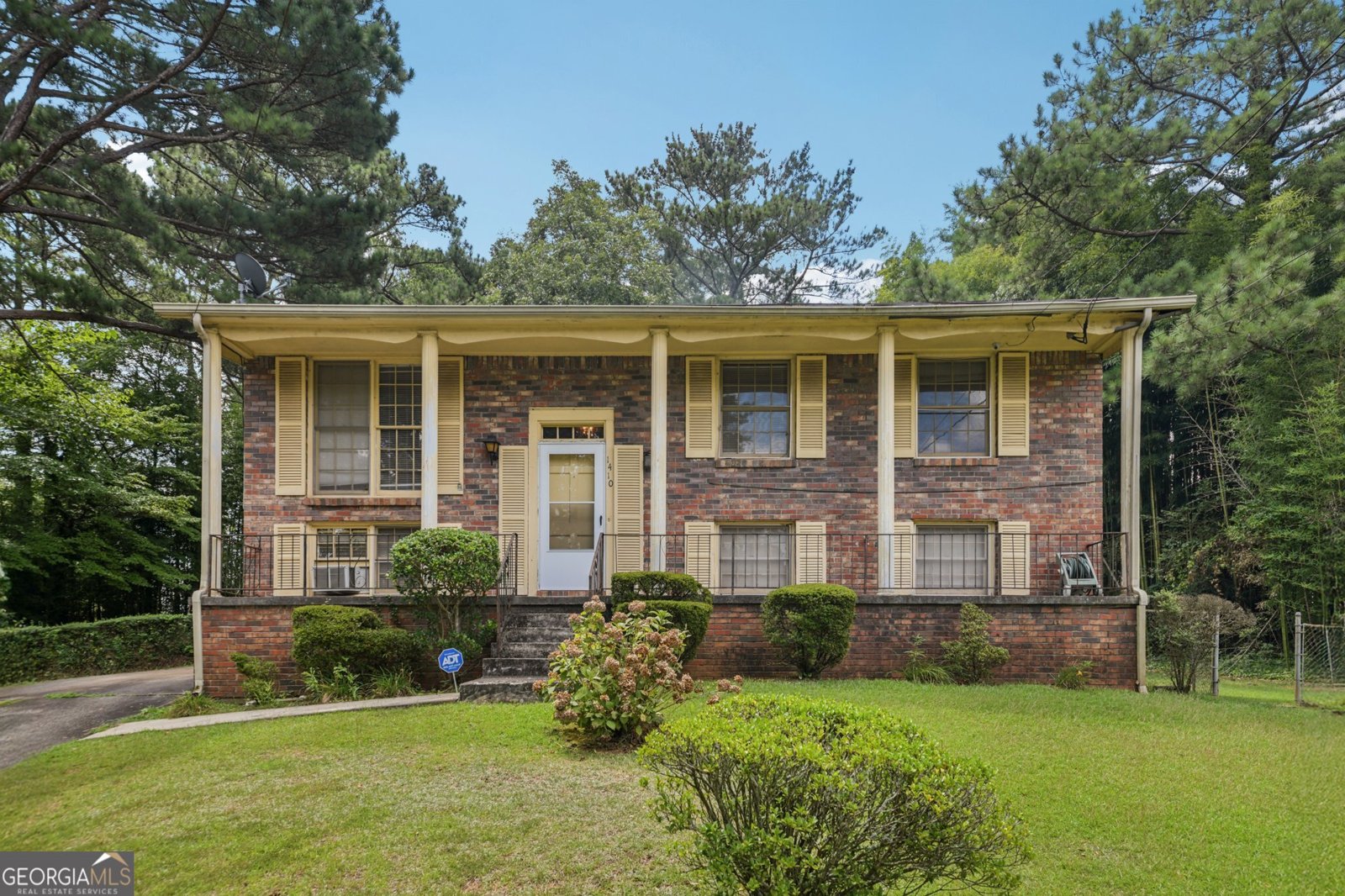 1410 Bronze Leaf Court Stone Mountain - 2