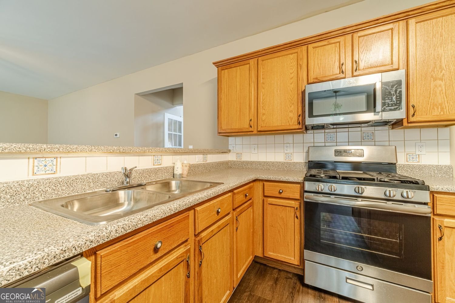382 Leggett Oaks Lane Lawrenceville - 18