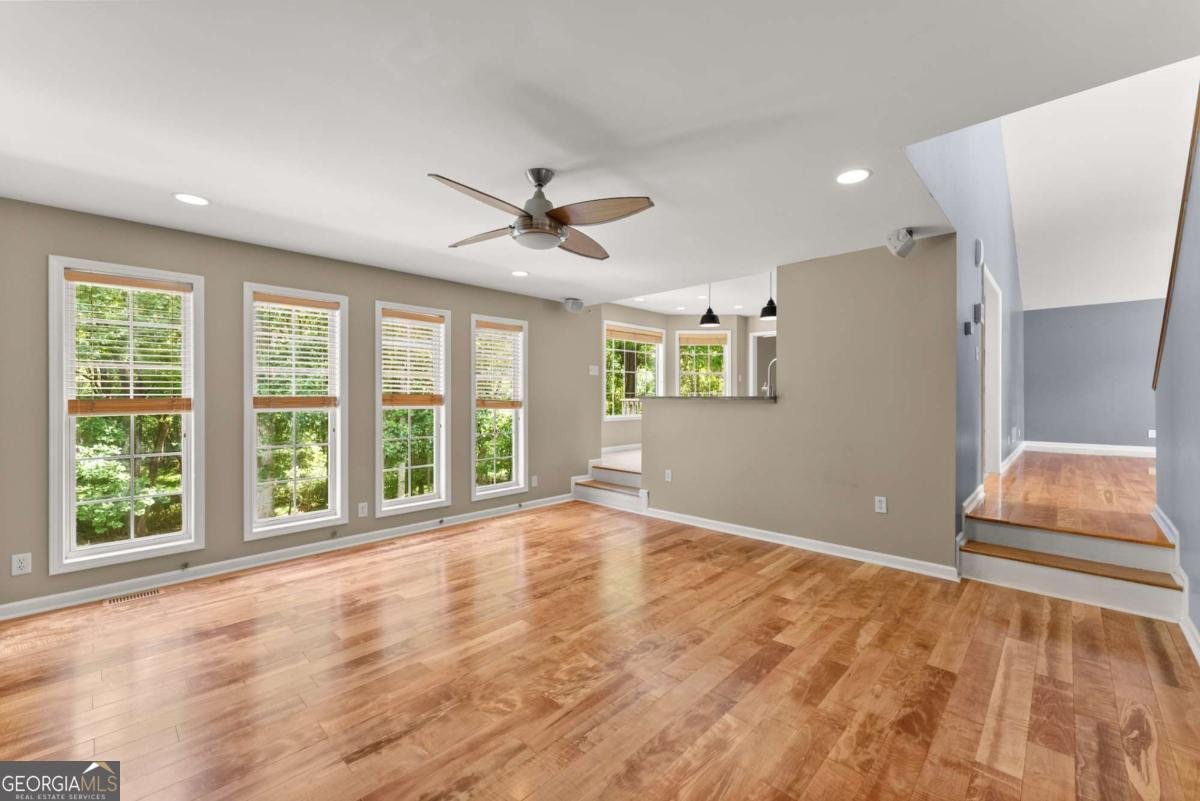 272 INDIAN COVE Drive Dawsonville - 17