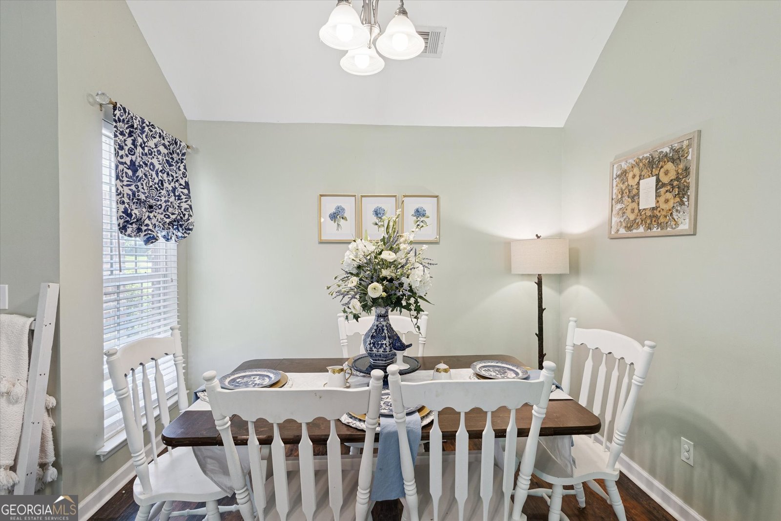 30 Farmers Circle Ellabell - 11