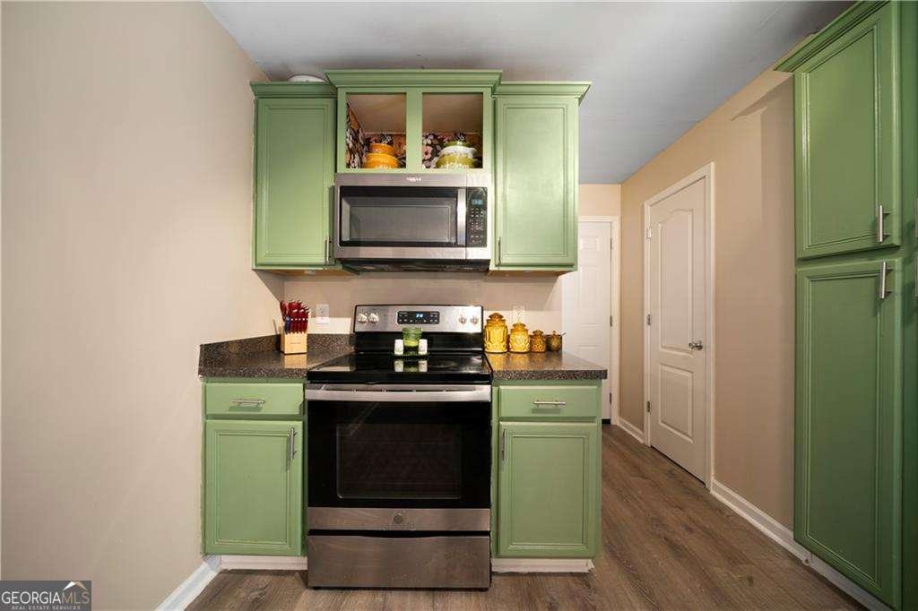 25 Autumn Place White - 15