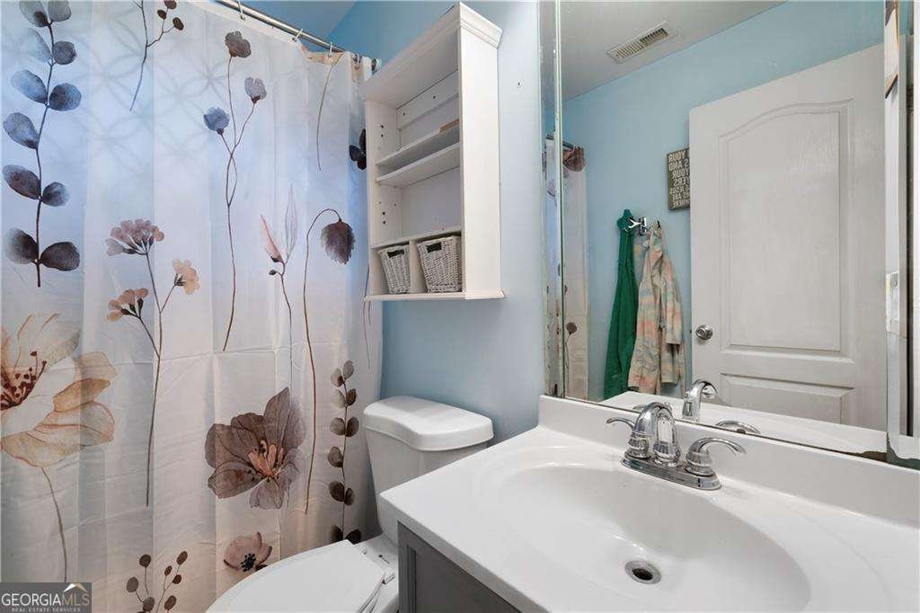 25 Autumn Place White - 18