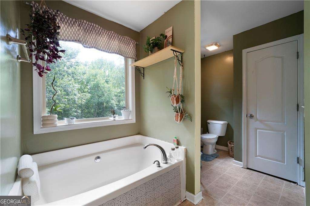 25 Autumn Place White - 24