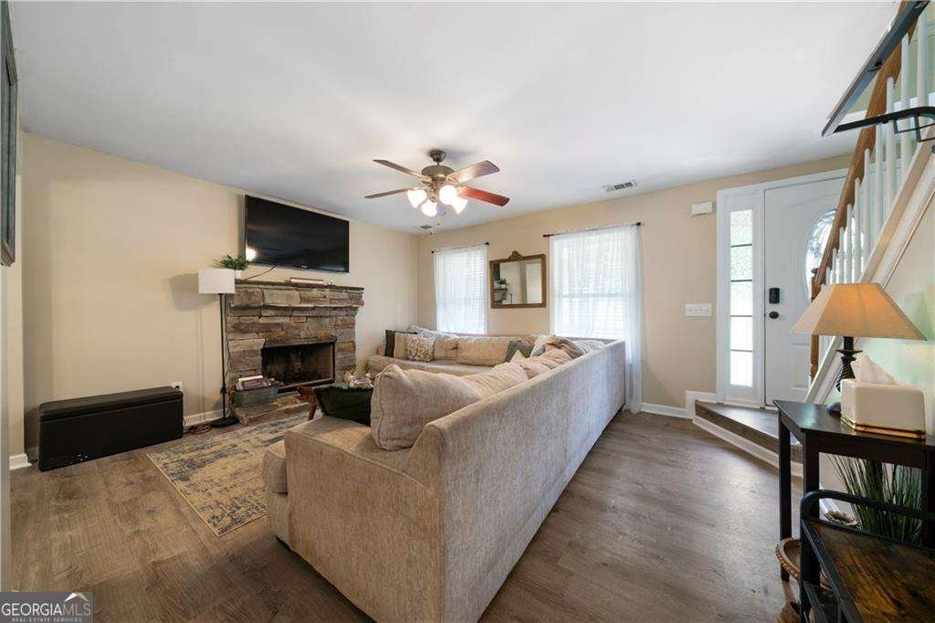 25 Autumn Place White - 4