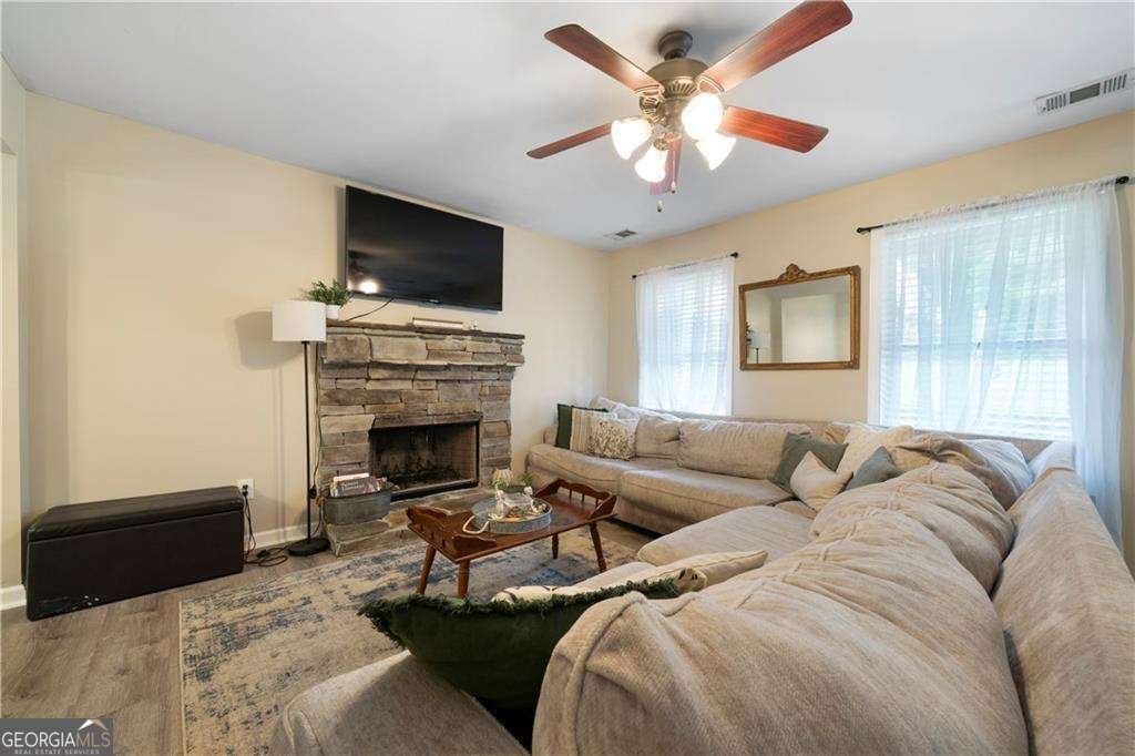 25 Autumn Place White - 5