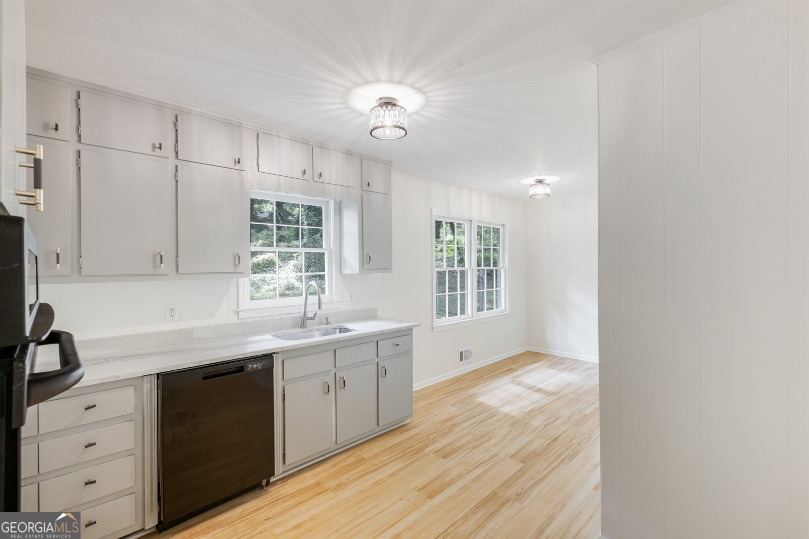 6243 David Lane Mableton - 7