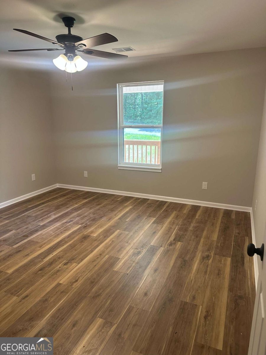 22 HIGH POINTE Drive White - 20