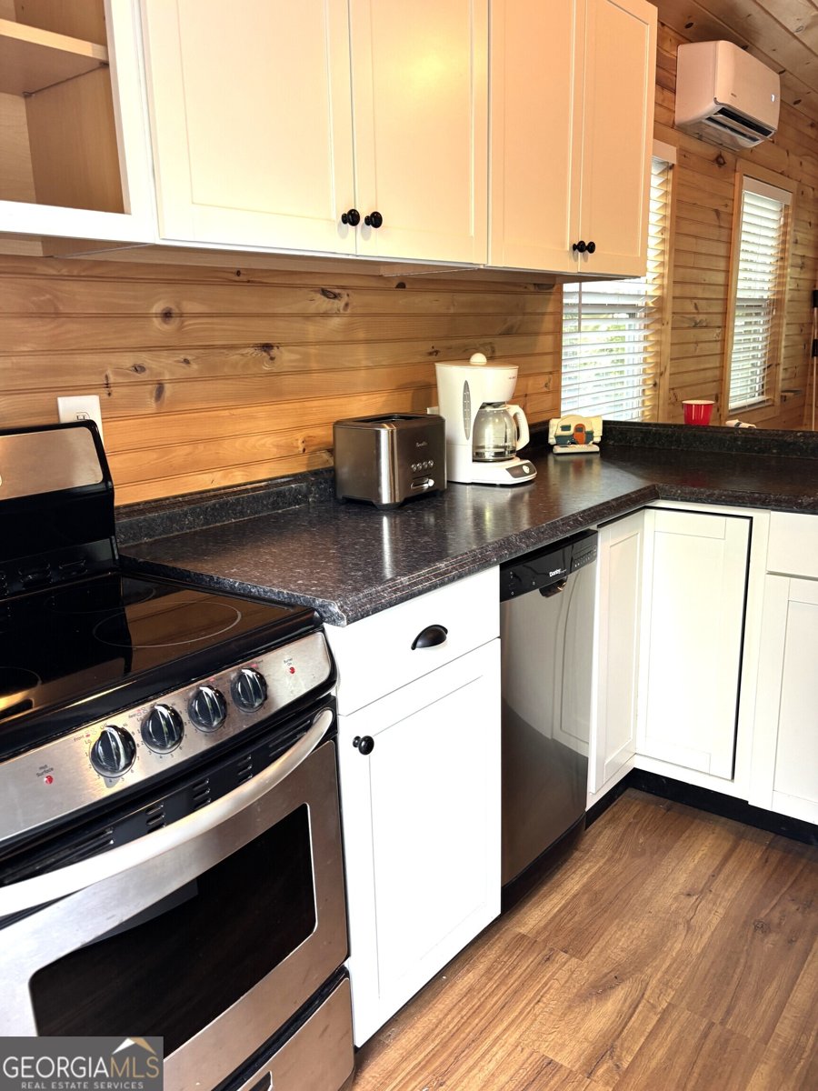 527 Hidden Valley Road Cleveland - 10