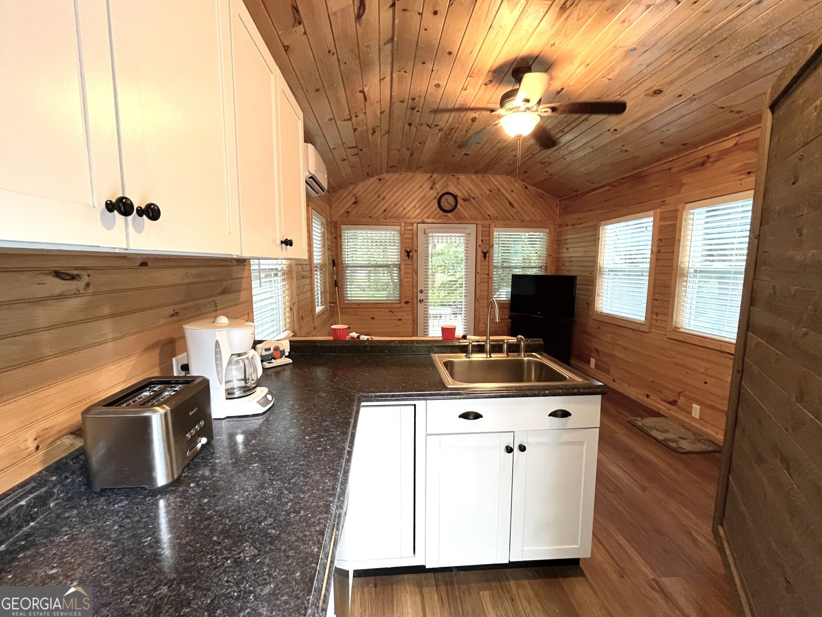 527 Hidden Valley Road Cleveland - 9
