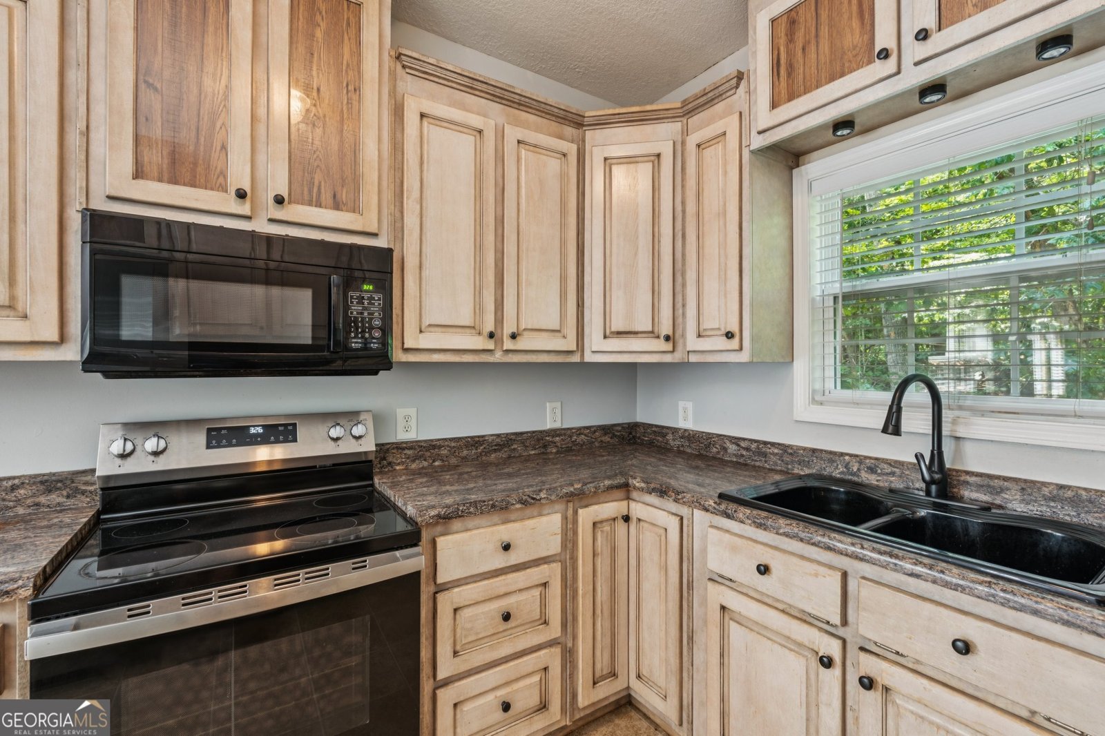 516 Golden Avenue Dahlonega - 14