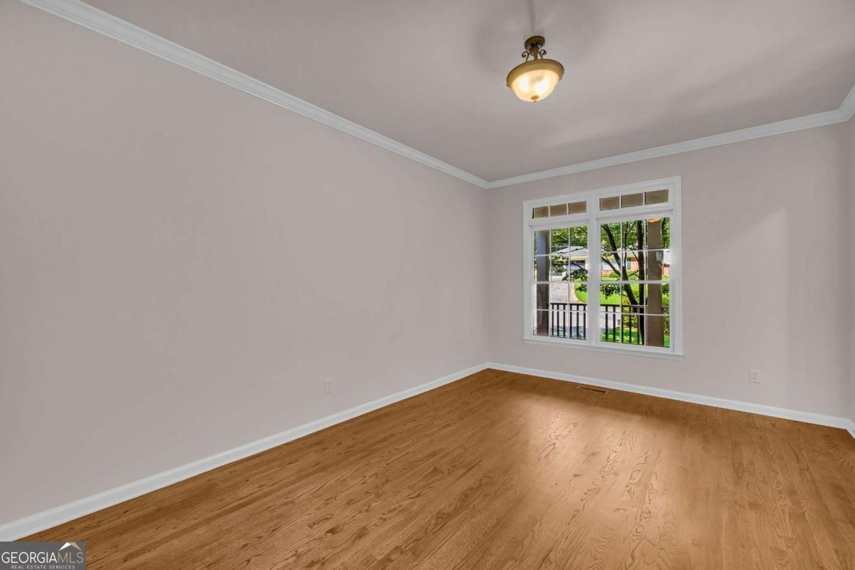 127 Chestnut Lane Athens - 11