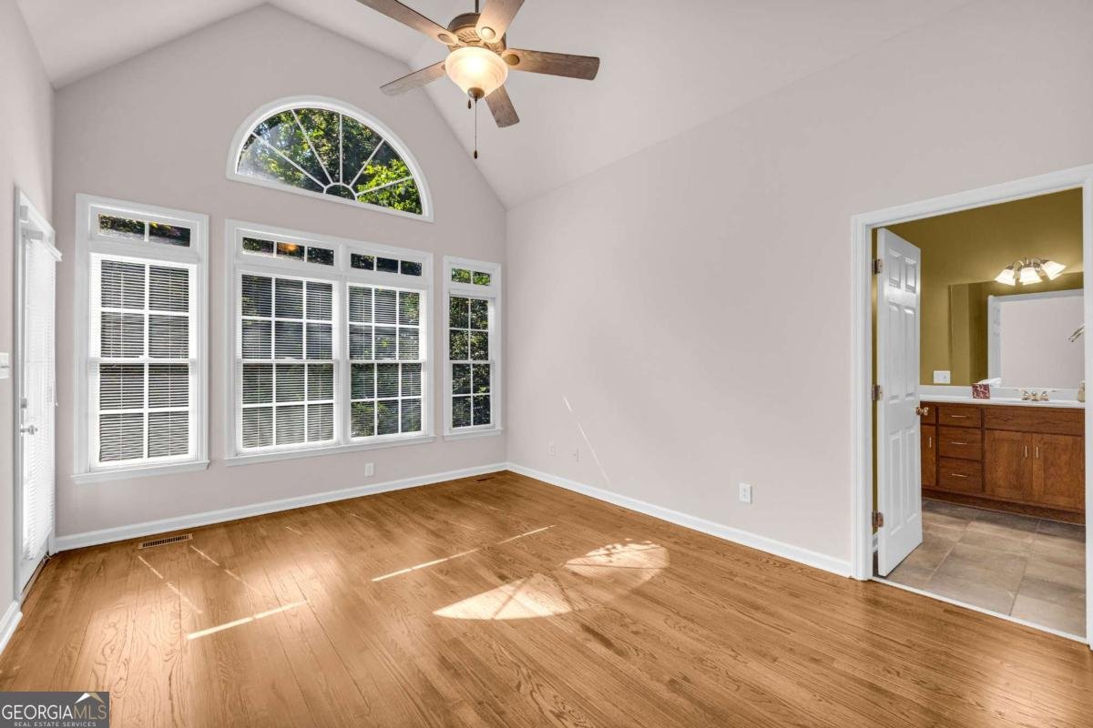127 Chestnut Lane Athens - 21