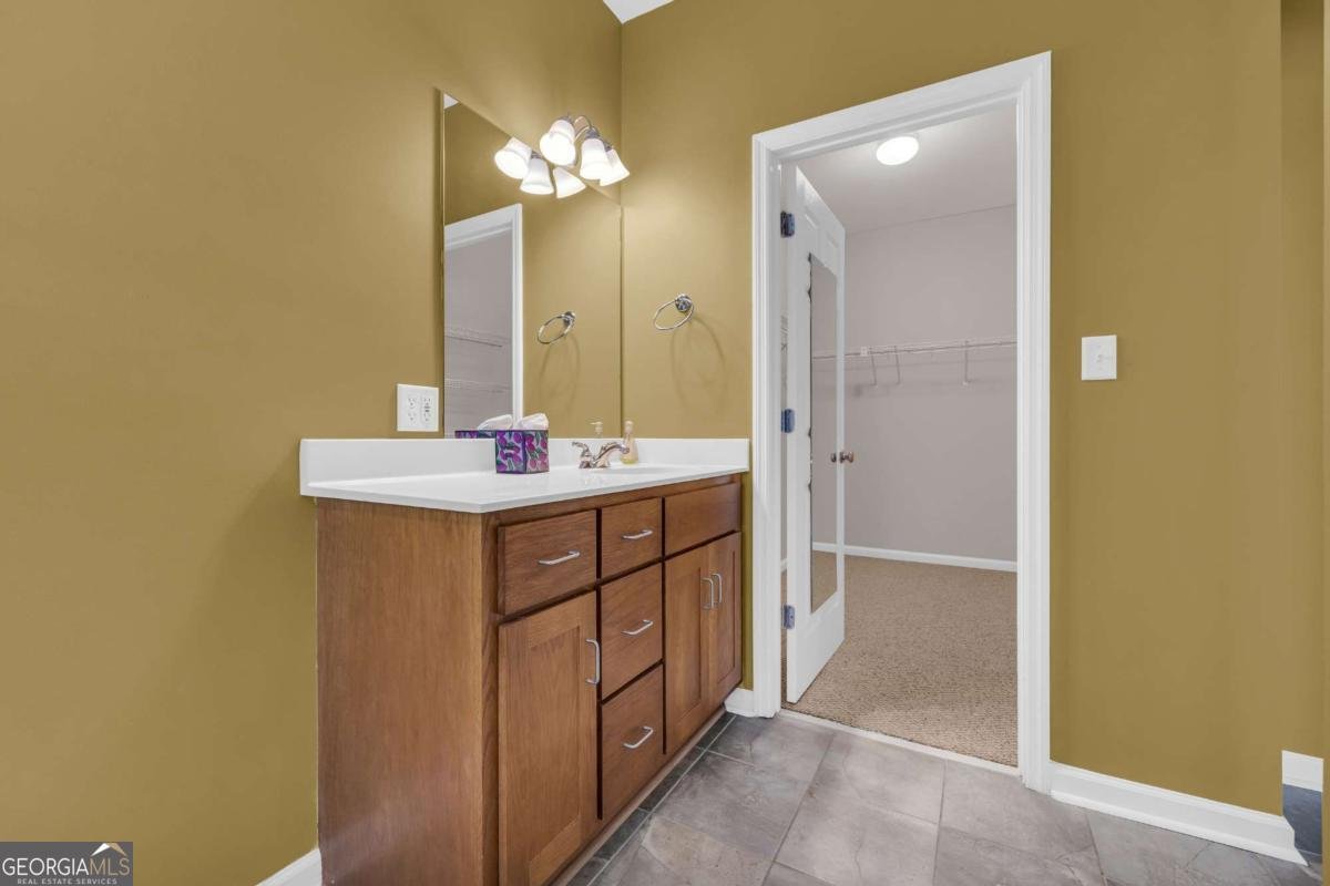 127 Chestnut Lane Athens - 25