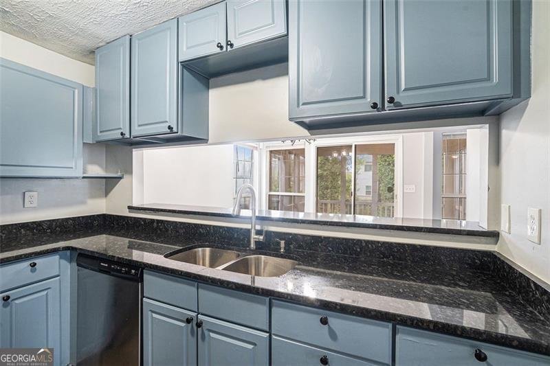 1230 WOODSTREAM Drive Lawrenceville - 11