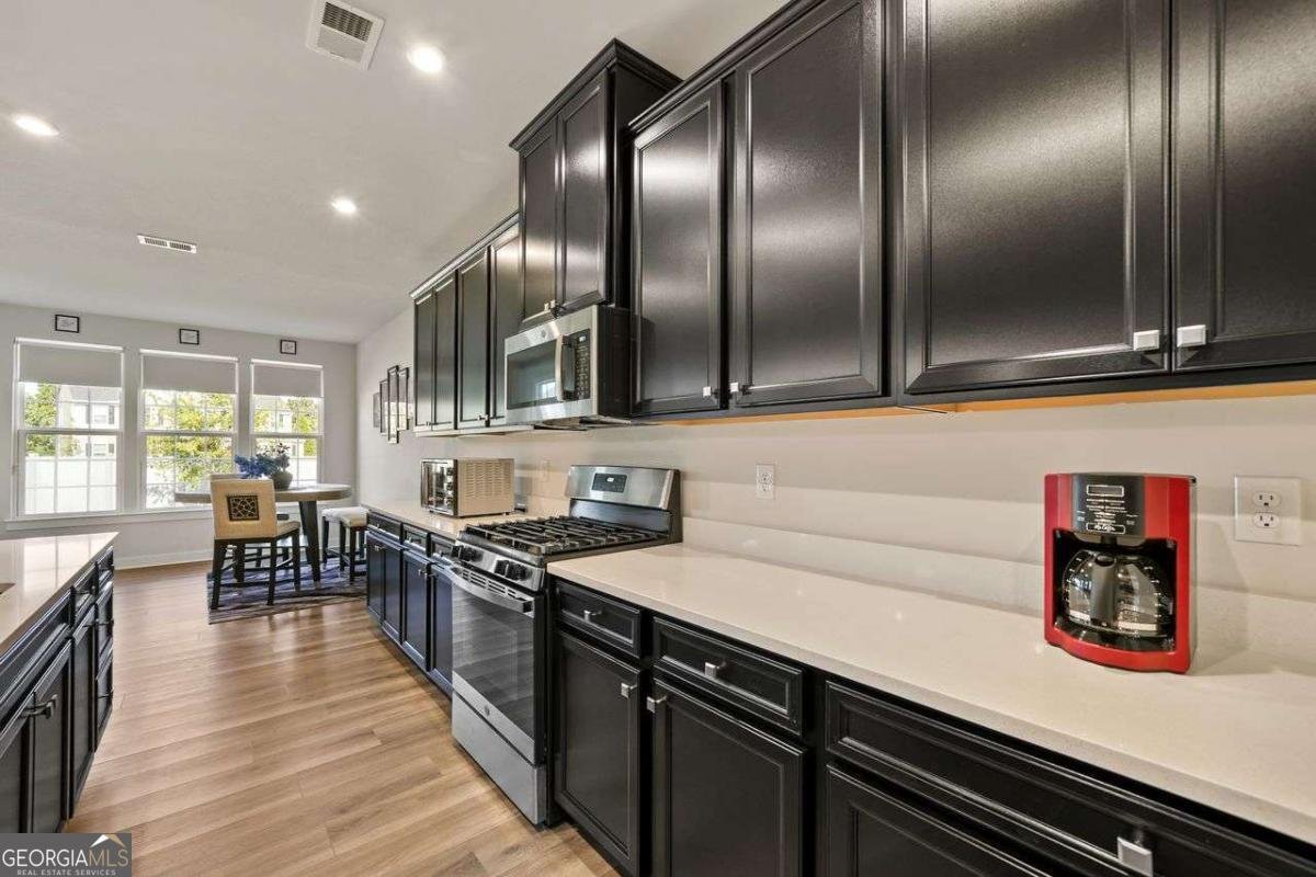 200 MARCHMONT Drive Locust Grove - 24