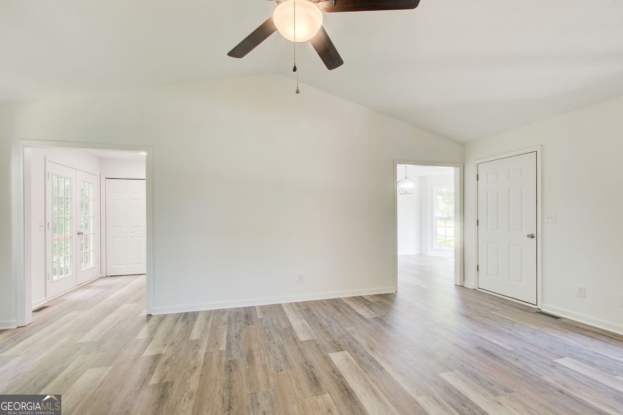 134 SUMMER LAKE Drive Dallas - 18