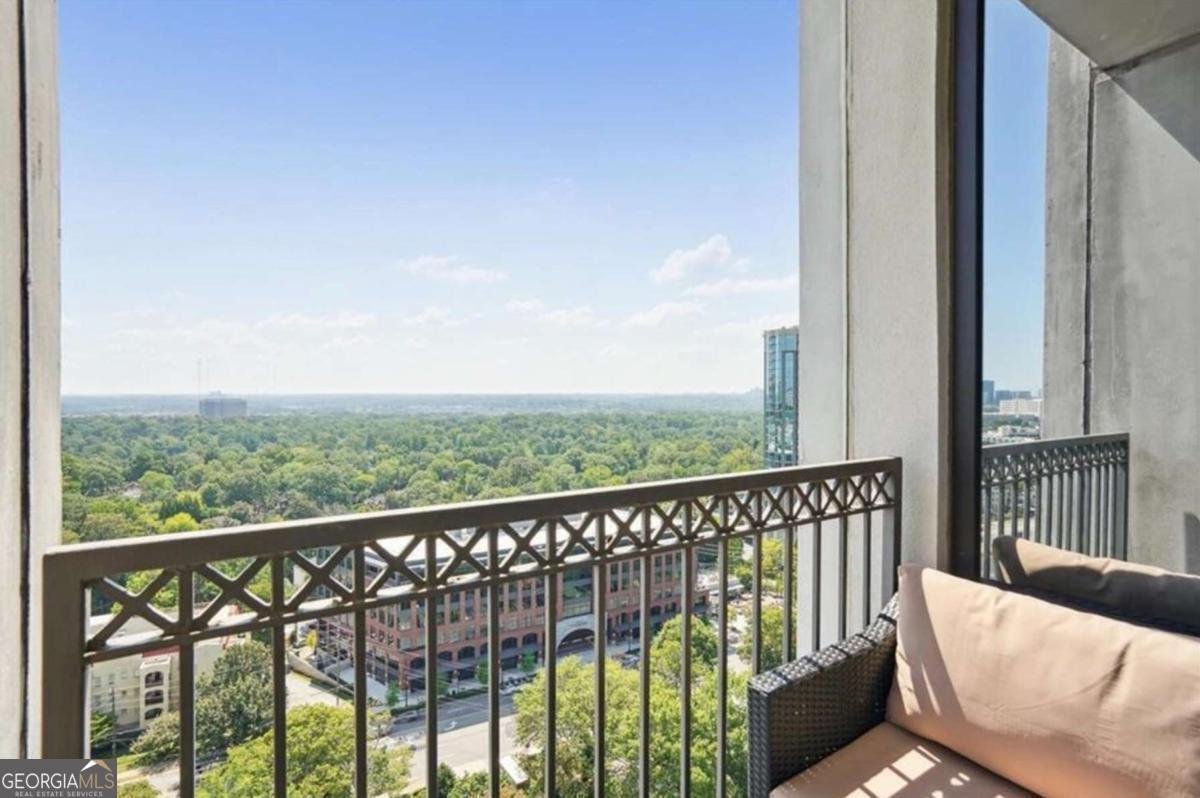 2828 Peachtree Road Atlanta - 18