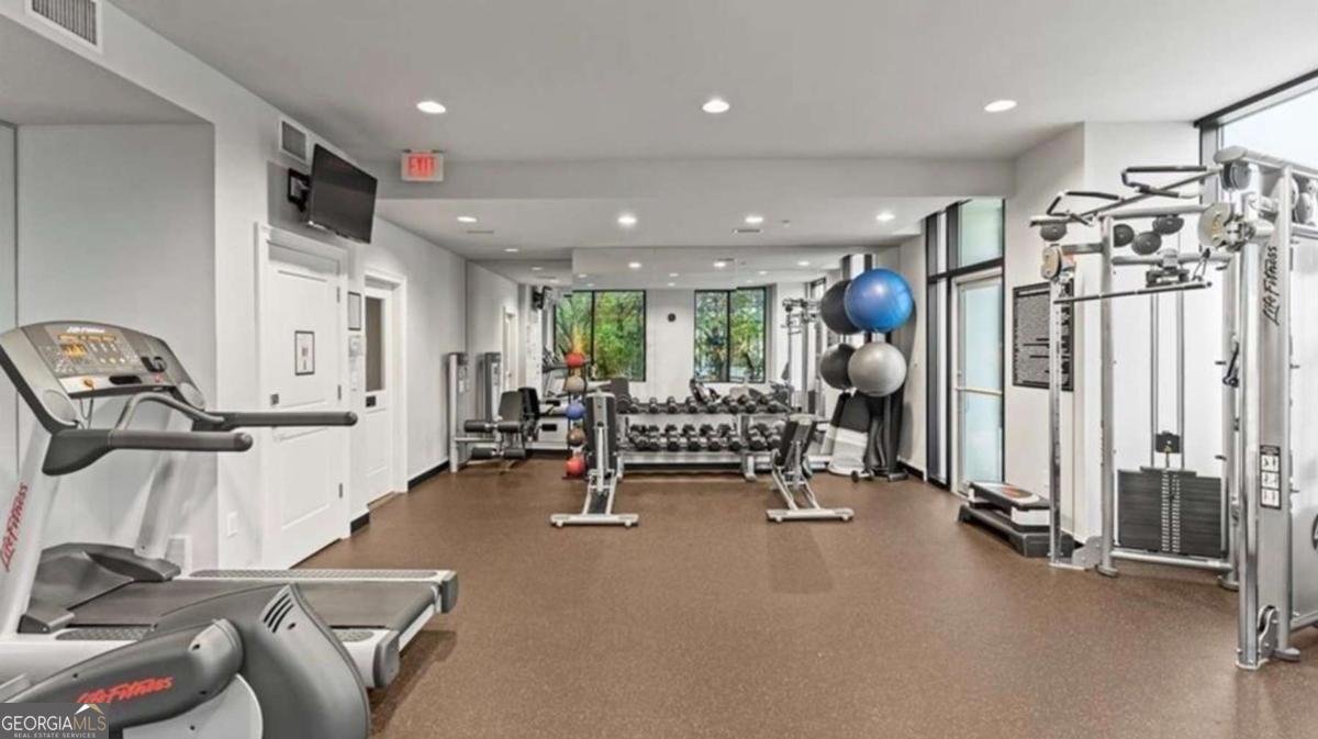 2828 Peachtree Road Atlanta - 23