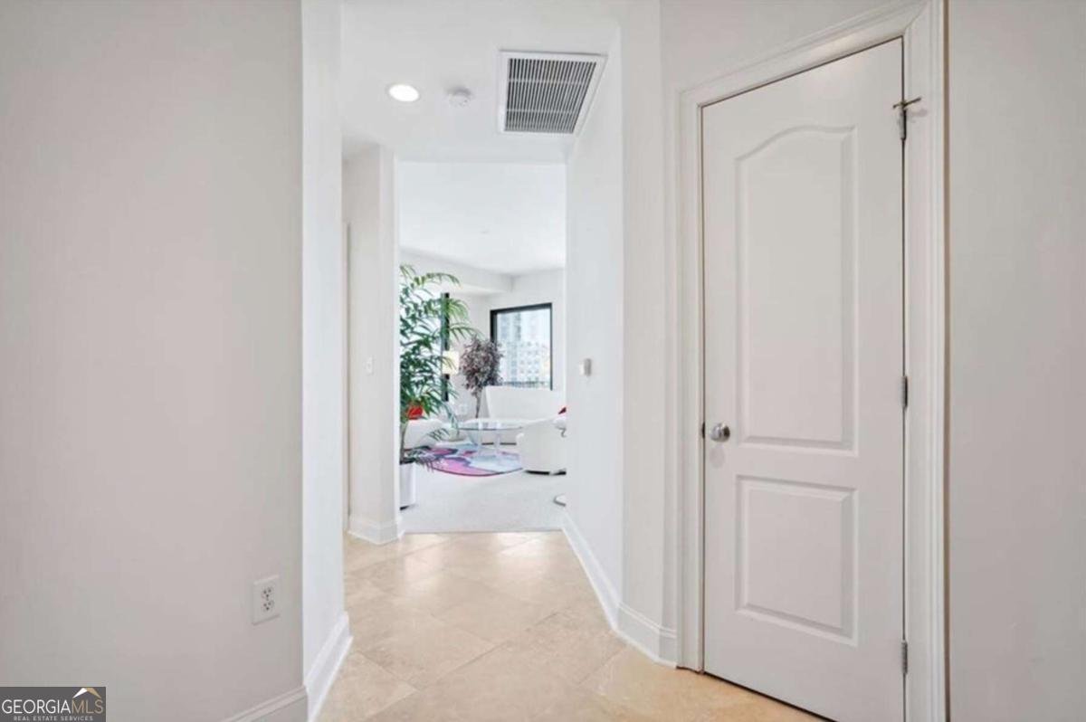 2828 Peachtree Road Atlanta - 7
