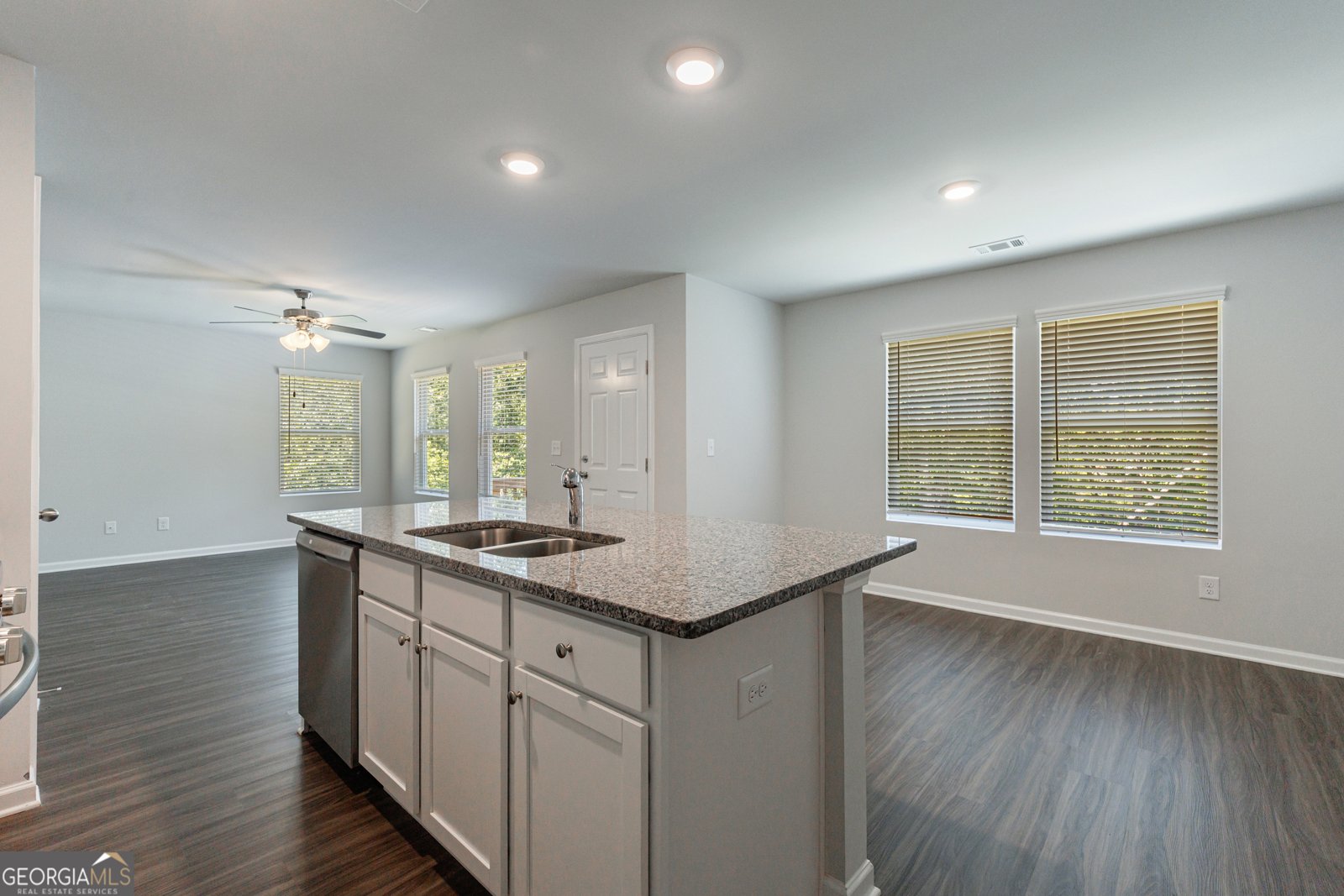 558 Fairview Oak Place Dallas - 12