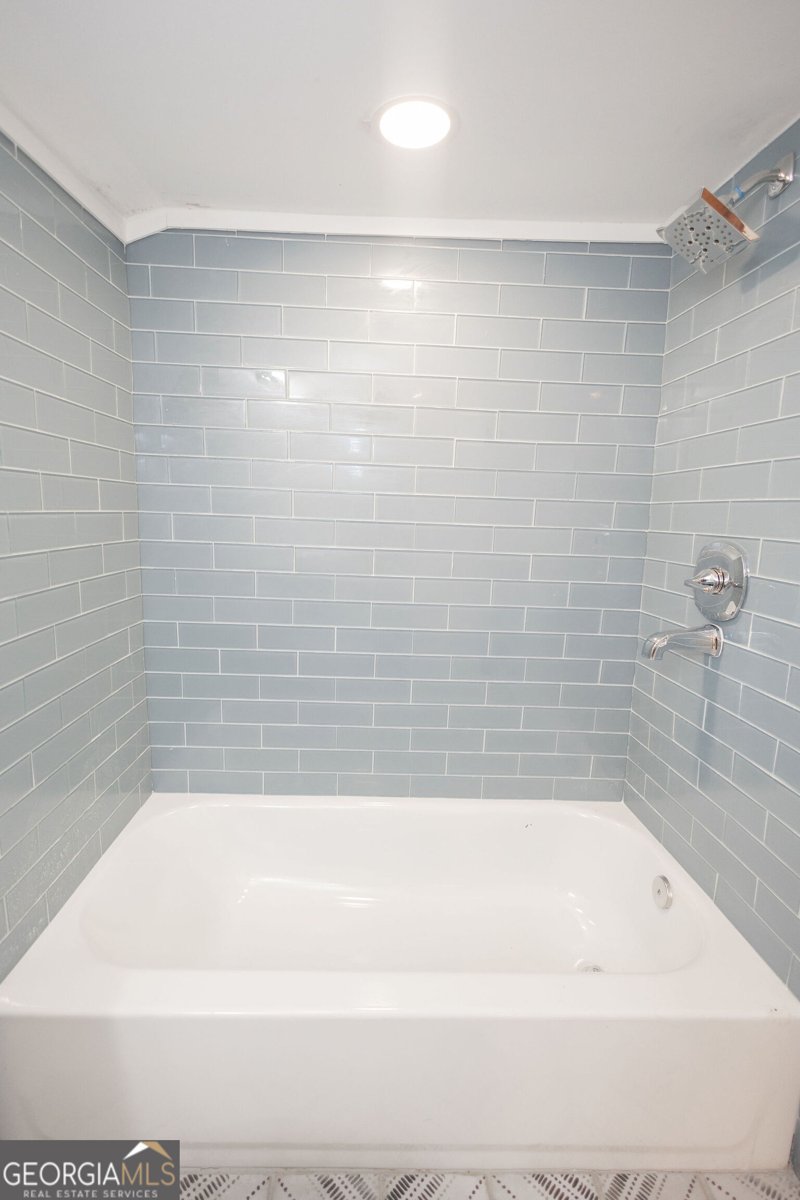 321 10th Street Griffin - 18