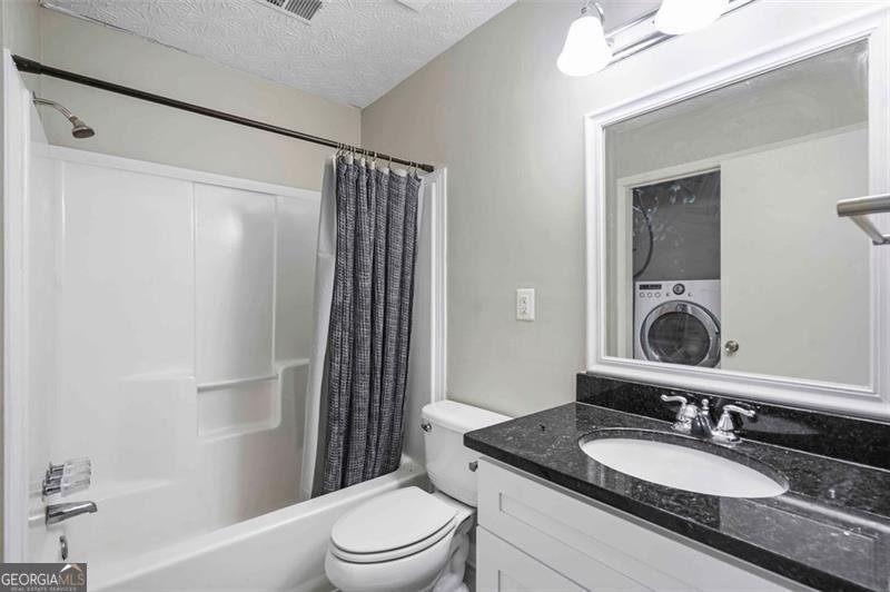 1042 MAINSTREET LAKE Drive Stone Mountain - 16