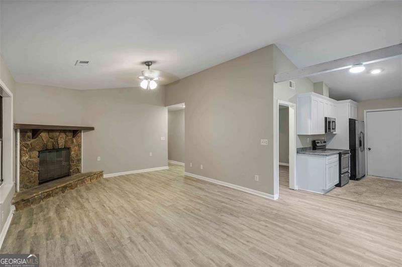1042 MAINSTREET LAKE Drive Stone Mountain - 6